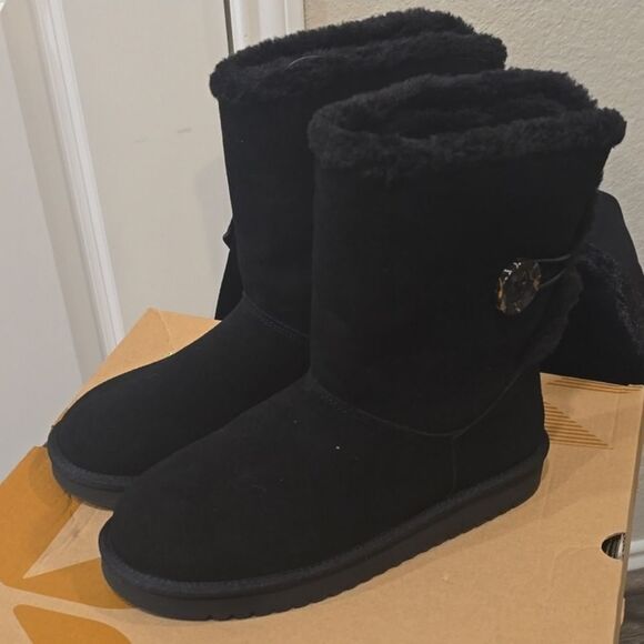 Koolaburra By Ugg Nalie Short Suede Boots - Picture 9 of 11
